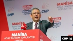 CHP Genel Başkanı Özgür Özel Manisa'da konuştu. 