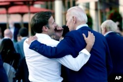 Fransa Cumhurbaşkanı Macron ve ABD Başkanı Biden