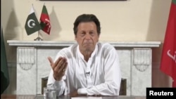 د پاکستان تحریک انصاف مشر عمران خان