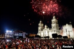 Claudia Sheinbaum'un zaferi, Mexico City'deki Zocalo Meydanı'nda kutlandı.